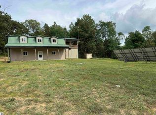 11433 Woodlane Dr, Cadillac, MI 49601