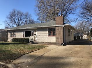 1705 Pearl St, Yankton, SD 57078