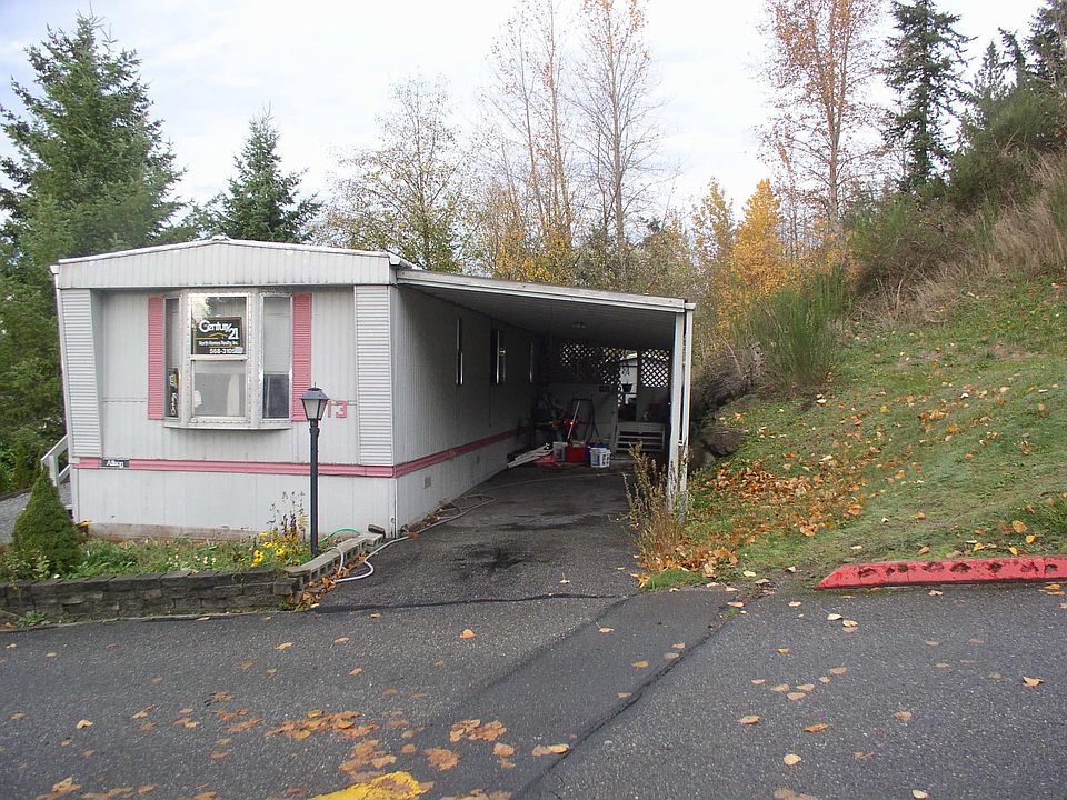 Covered parking, 2 cars