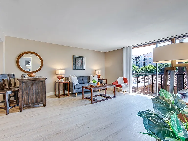 The Meridian at Laguna Hills - 55+ Active Adult Apartments — Photo 20