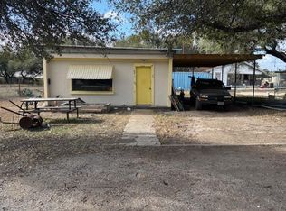 107 S Pepper St, Rocksprings, TX 78880