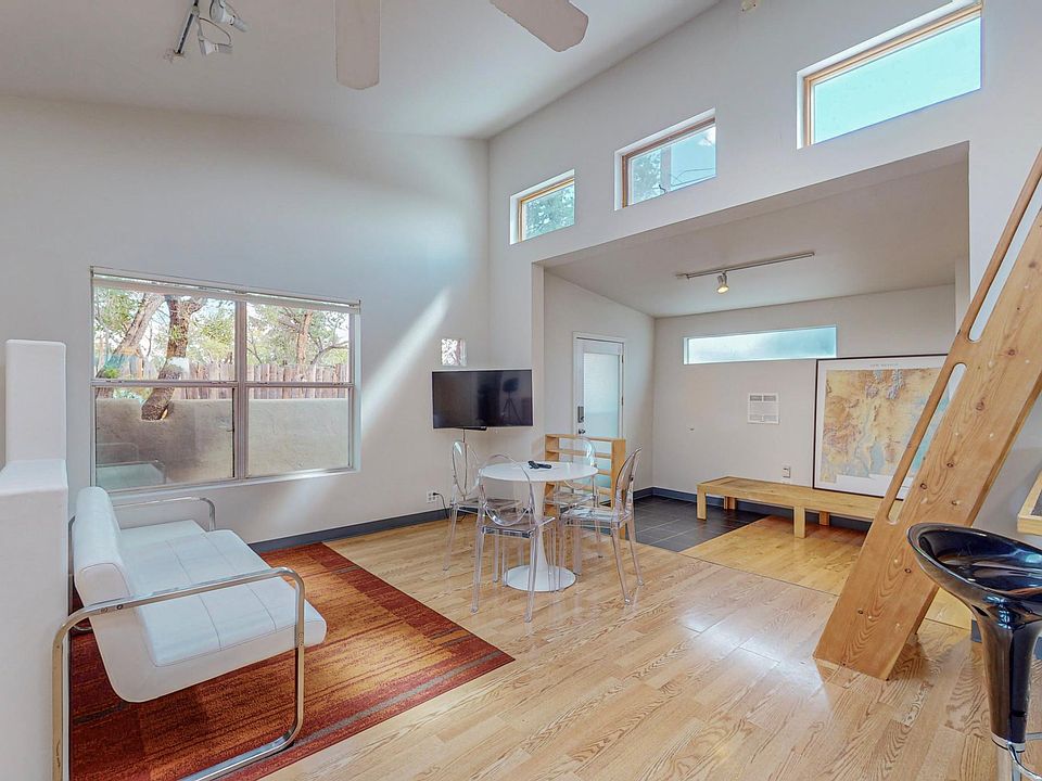 1st image of 601 Noble Pl NE #1
