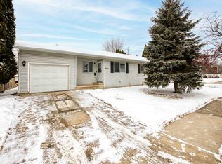 854 Martin St, Menasha, WI 54952