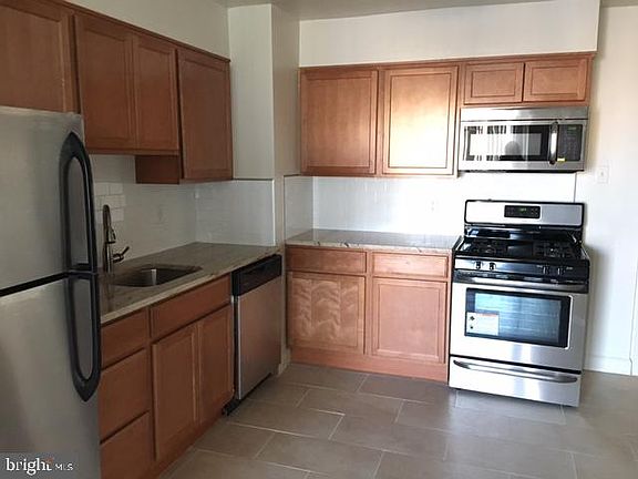 4th image of 2401 Pennsylvania Ave APT 9B22