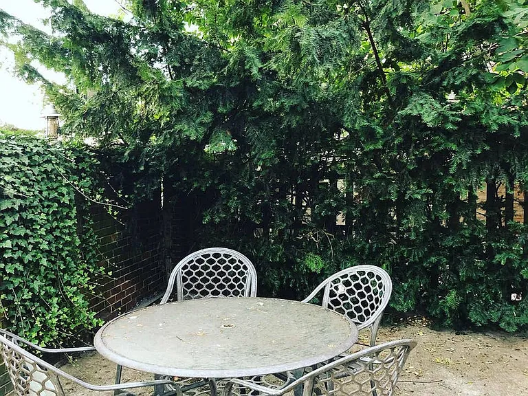Shrd back Patio