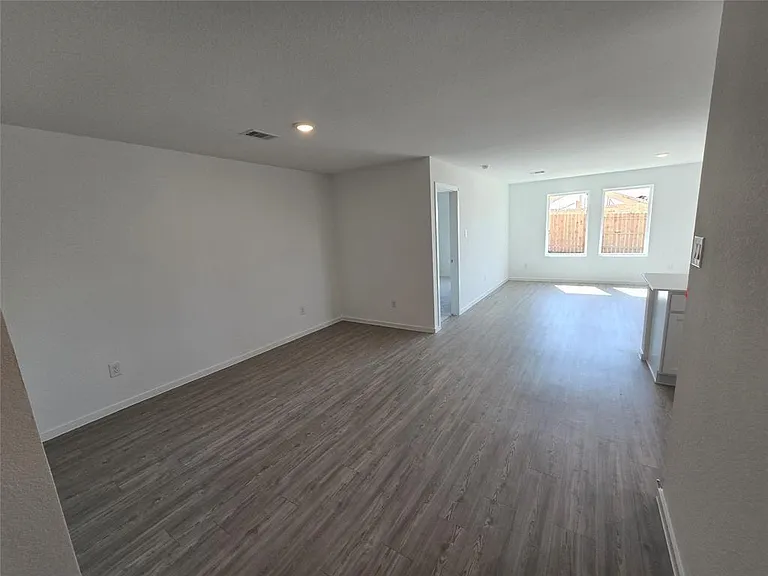 26826 Zebra Grass Dr — Photo 8