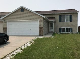 3629 34th St S, Moorhead, MN 56560