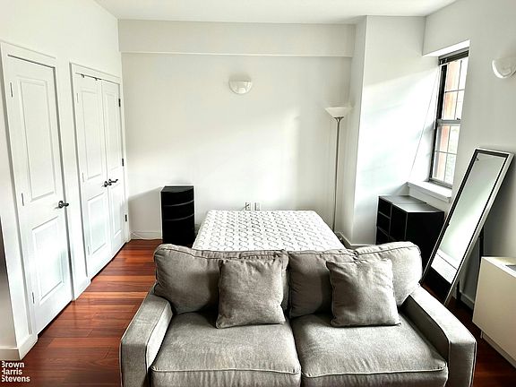 4th image of 313 W 119th St #3H