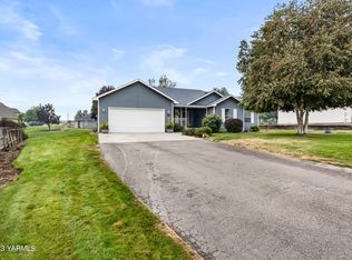90 Windmill Ln, Selah, WA 98942