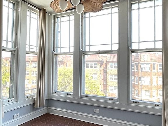 4th image of 7662 N Sheridan Rd #3F