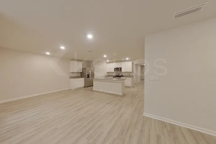 285 Monarch Ln — Photo 9