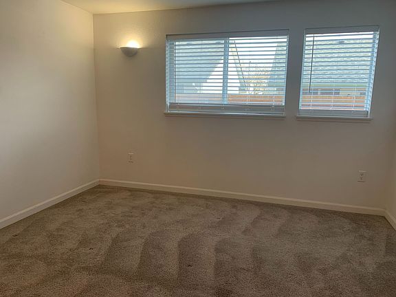5th image of 6048 SE Drake St APT 114
