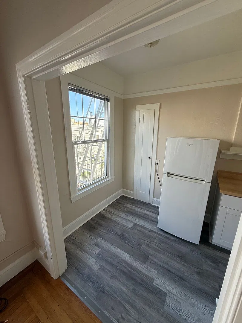 3515 Fillmore St — Photo 3