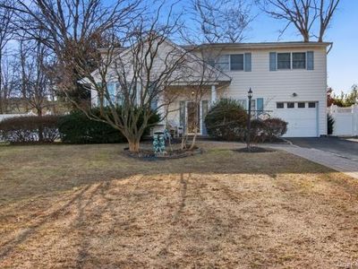 111 Schneider Lane, Hauppauge, NY, 11788