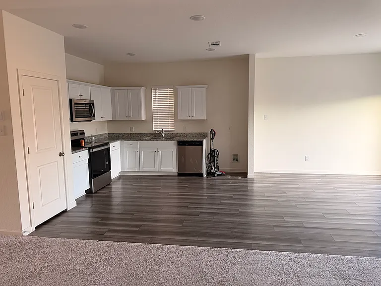 1517 Escondido Dr — Photo 8