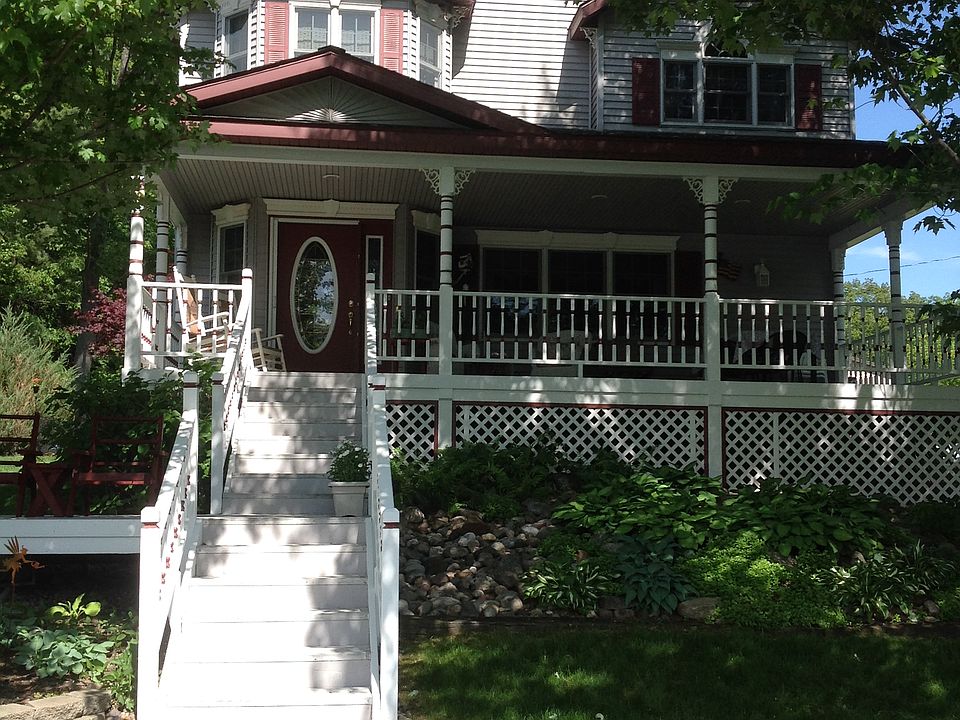 1st image of 1636 Lake Dr