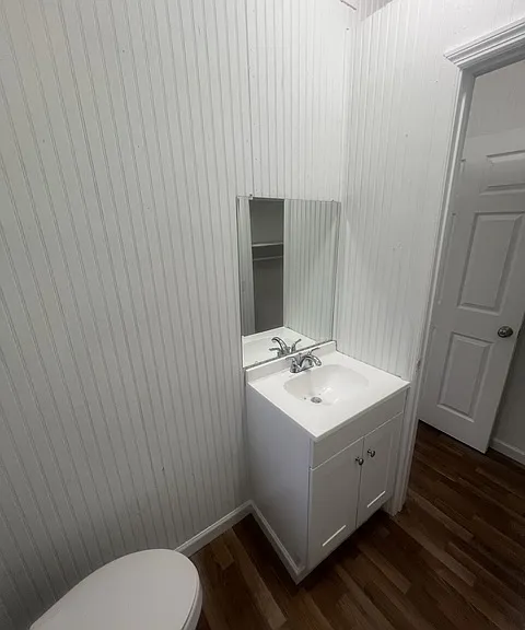 Back bedroom bathroom