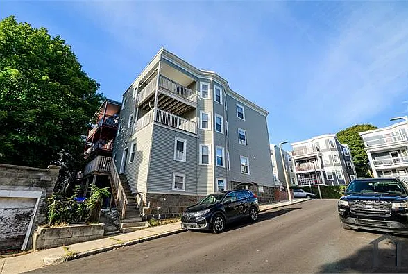 40 Draper St — Photo 2