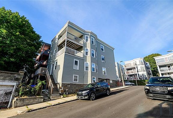2nd image of 40 Draper St #1