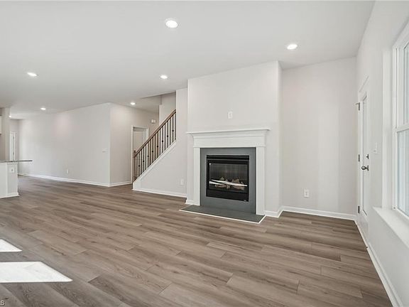 5th image of 117 Frontiersman Dr