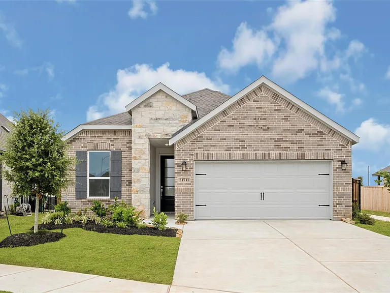 31711 Wild Meadow Dr — Photo 1