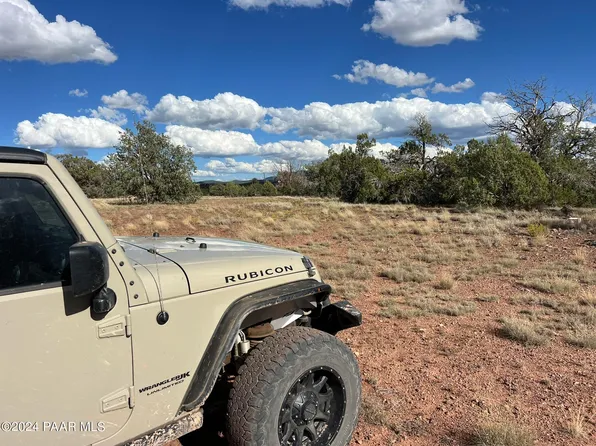 1306 W Valley Dr, Williams, AZ 86046