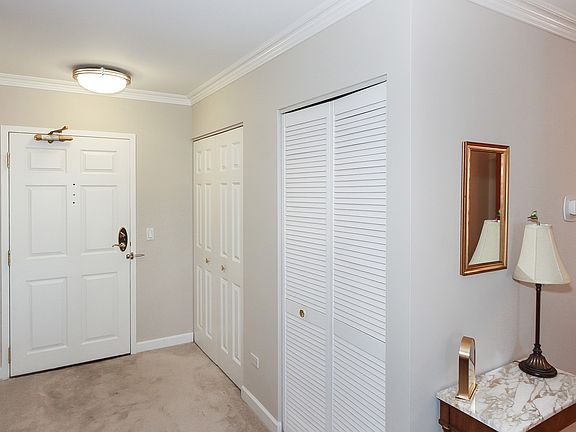 4th image of 44 N Vail Ave APT 602