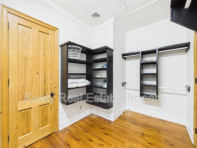 104 Studio Ct — Photo 31