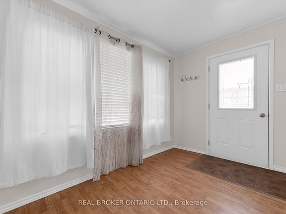 3rd image of 87 Bishop Rd N