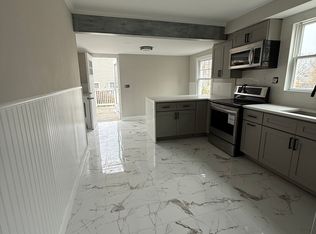 46 Raymond St, Stratford, CT 06614