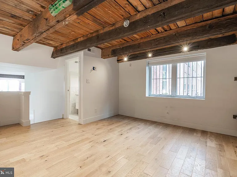 313 Fulton St — Photo 23
