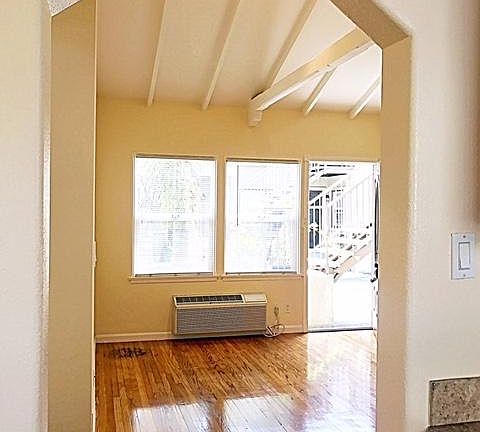 5th image of 600 E Chevy Chase Dr APT A