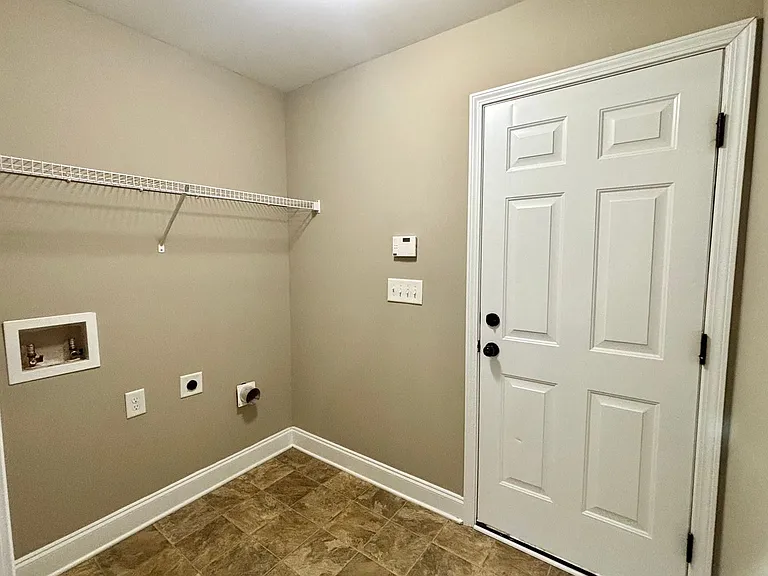 4668 Hidden Creek Dr — Photo 24