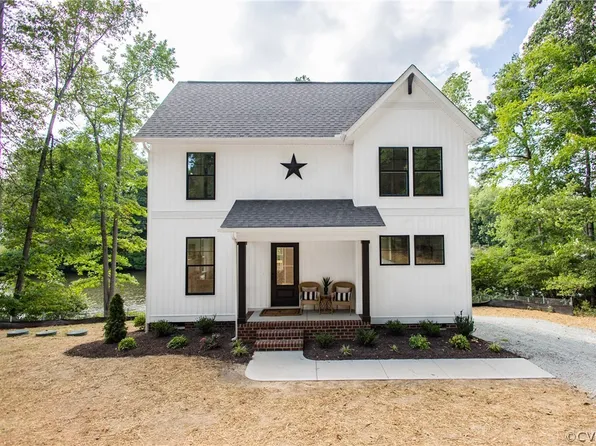 2098 Lakeview Dr, Powhatan, VA 23139