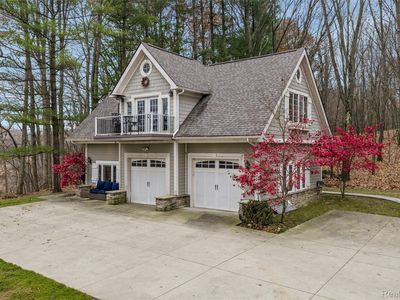 8400 Jennifer Ln, Holly, MI, 48442