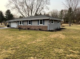 S79W31435 Green Meadows Dr, Mukwonago, WI 53149