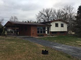 205 Exmoor Dr, Frankfort, KY 40601