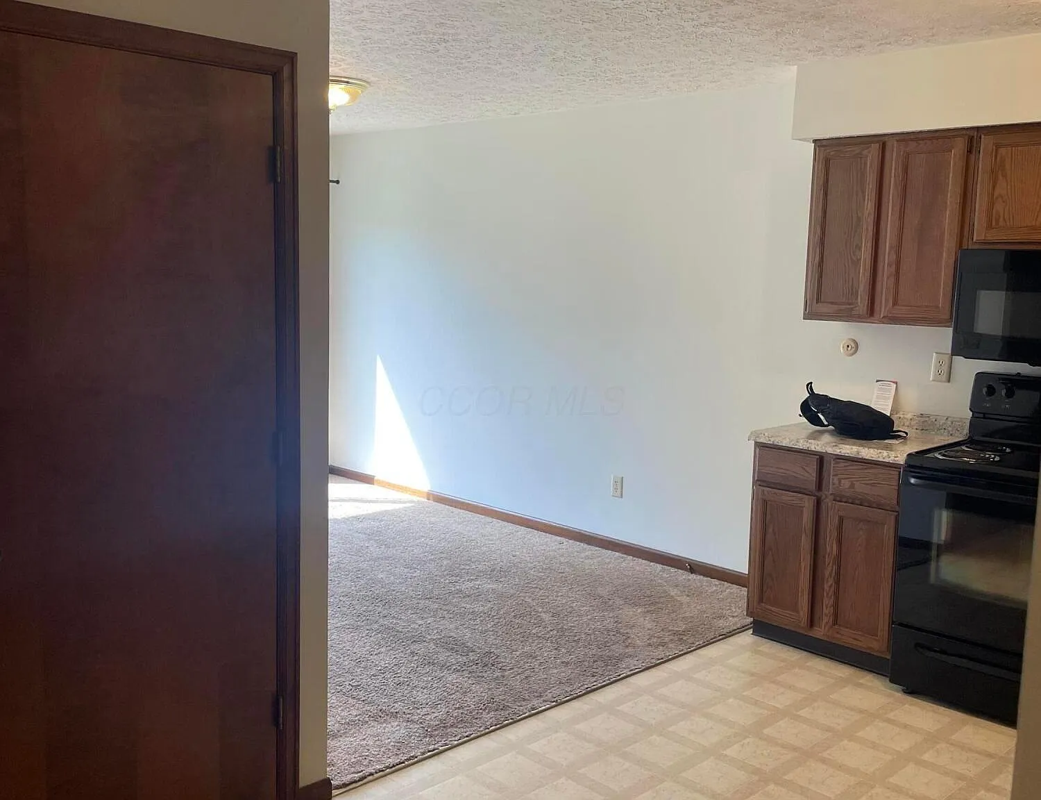 2 bed, 2430 sqft, $1,540 — Photo 2