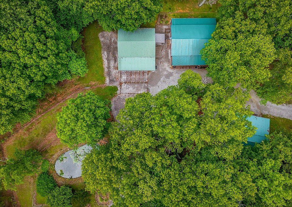 16th image of 1263 Ridge Rd W