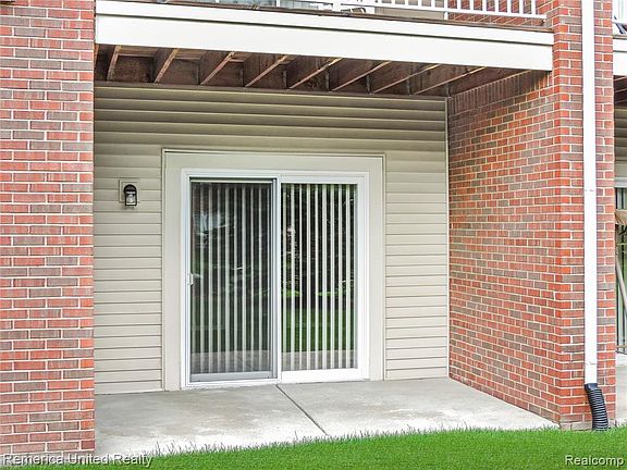 4th image of 24107 Chesapeake Cir #1