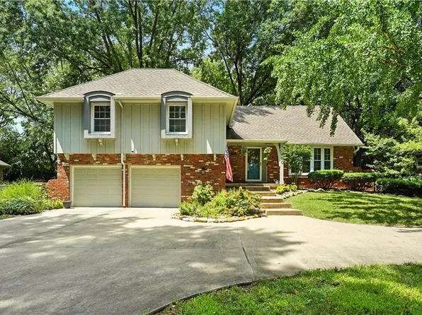 12800 Saint Andrews Dr, Kansas City, MO 64145