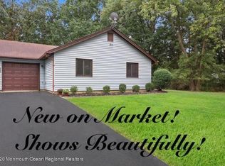8 Stork Ln #1000, Howell, NJ 07731