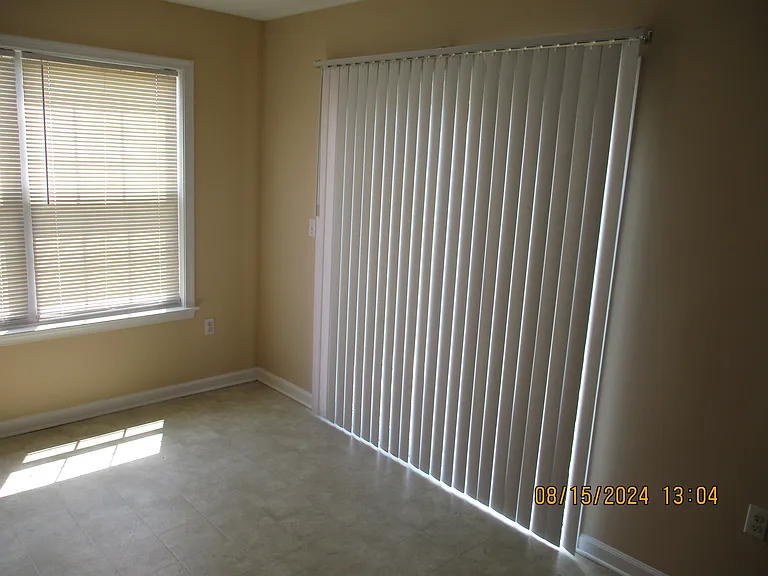 502 Leesburg Dr — Photo 8