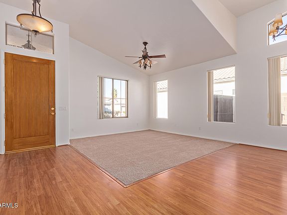 5th image of 1799 W CANARY Way