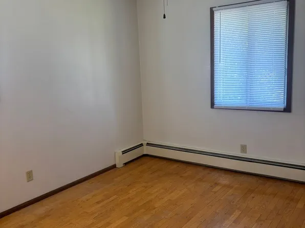 Chestnut Court Apartments LLC, N169W19821 Chestnut Ct #7, Jackson, WI 53037