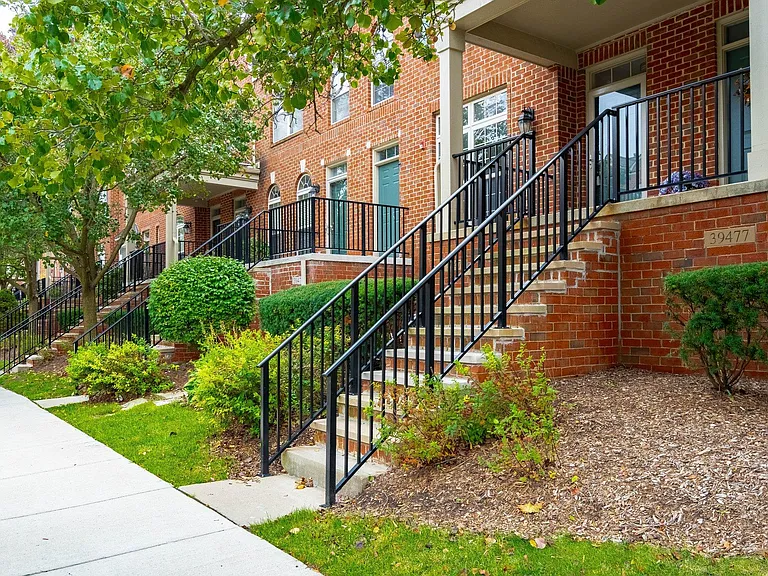 39477 Springwater Dr — Photo 4