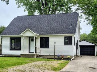 2114 Hollywood Dr, Monroe, MI 48162