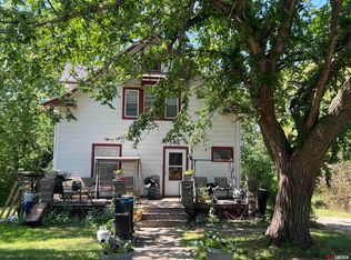 541 Chestnut St, Hickman, NE 68372