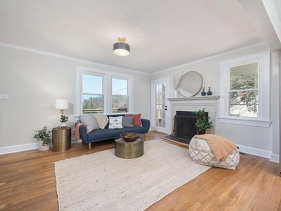 4th image of 38 Norfolk Ave