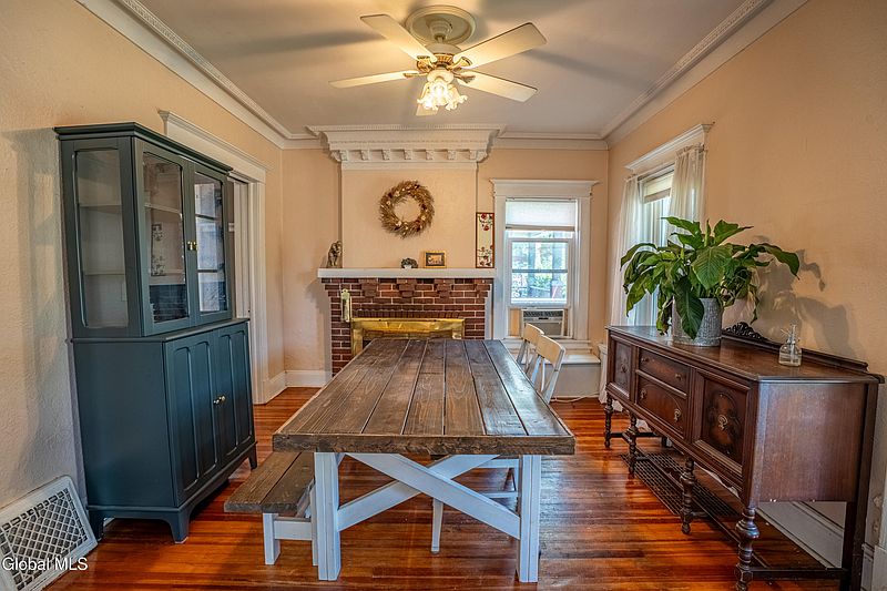 4th image of 59 Sacandaga Road